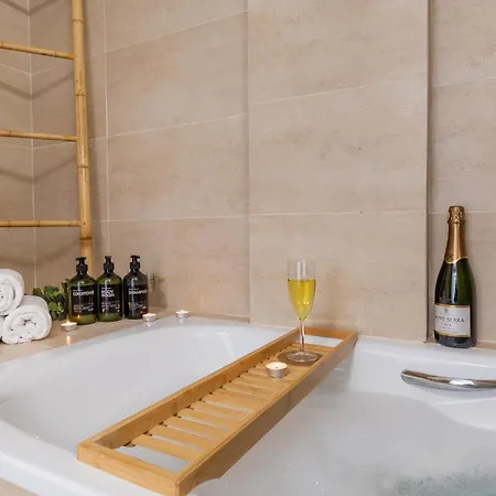 Sunshine Luxury Semesterbostad Puerto de Santiago (Tenerife)